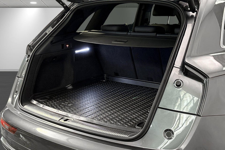 Audi Q5 50 TFSi e S-line quattro S-tr. 5d