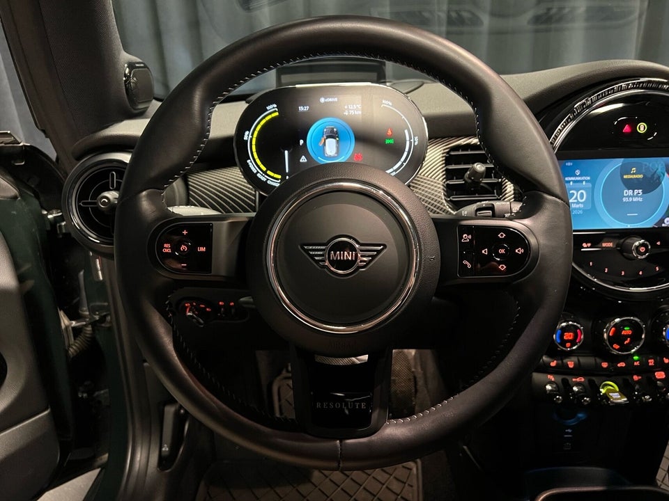 MINI Cooper SE Resolute Edition 3d