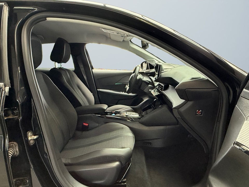 Peugeot e-208 50 Allure 5d