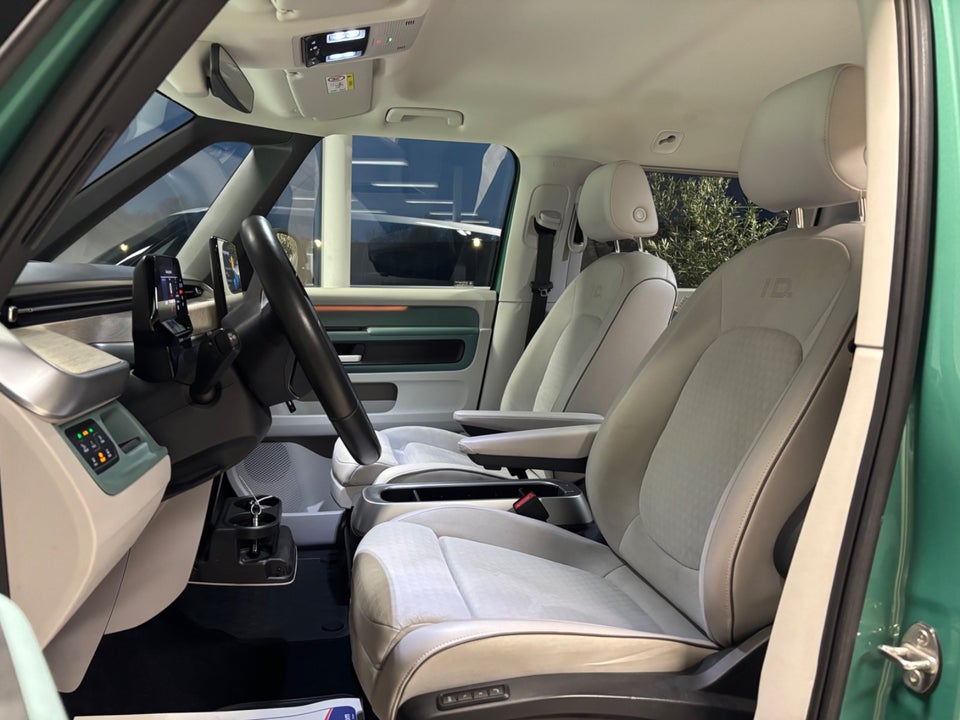 VW ID.Buzz 77 Pro SWB 5d