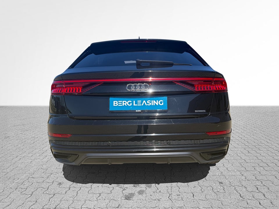 Audi Q8 50 TDi S-line quattro Tiptr. 5d
