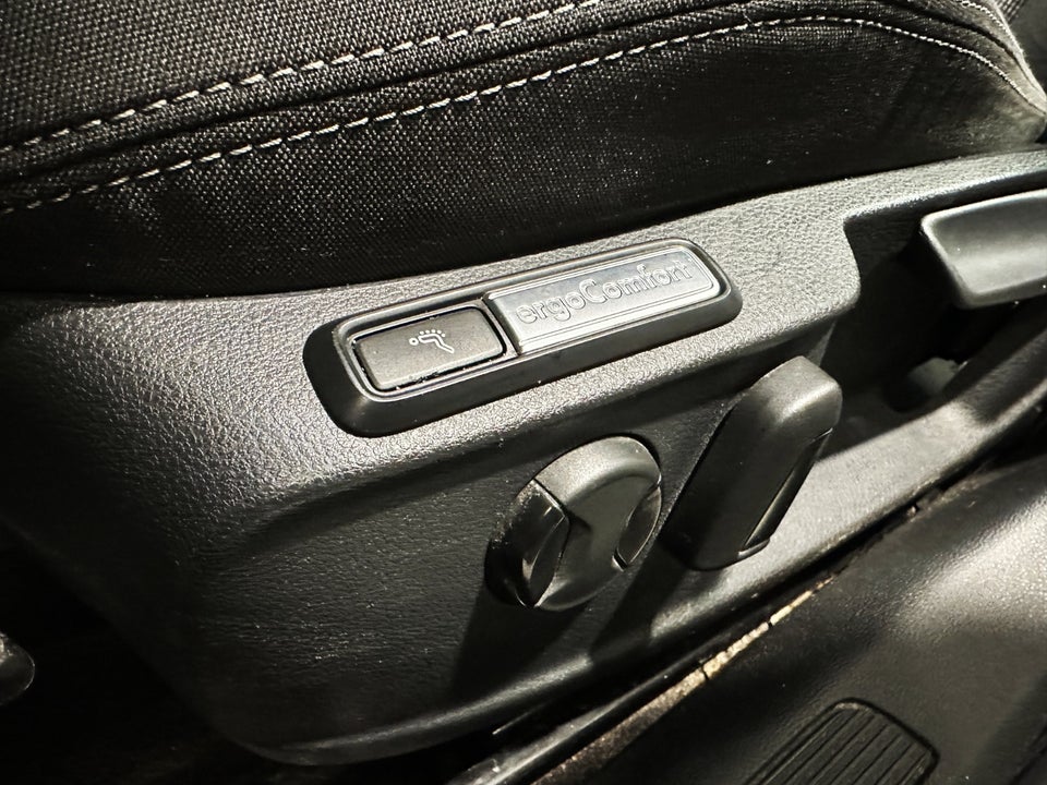 VW Passat 2,0 TDi 190 Comfortline Variant DSG 5d