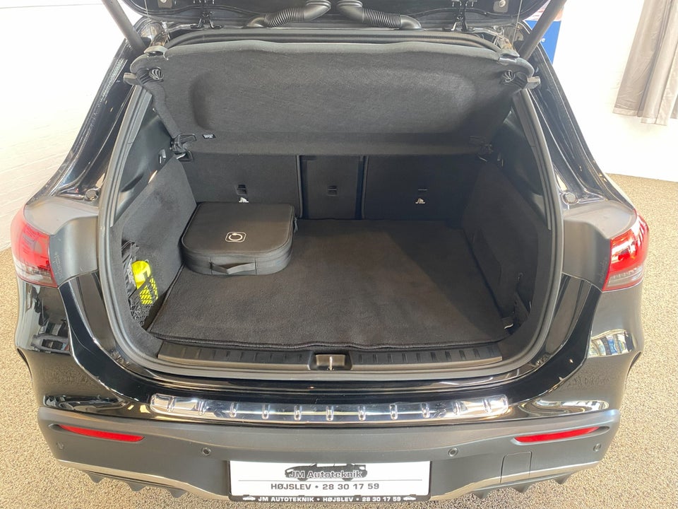 Mercedes EQA300 AMG Line 4Matic 5d