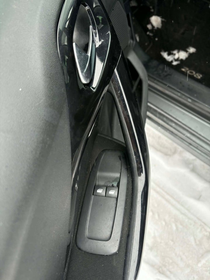 Peugeot 208 1,0 VTi Access 5d