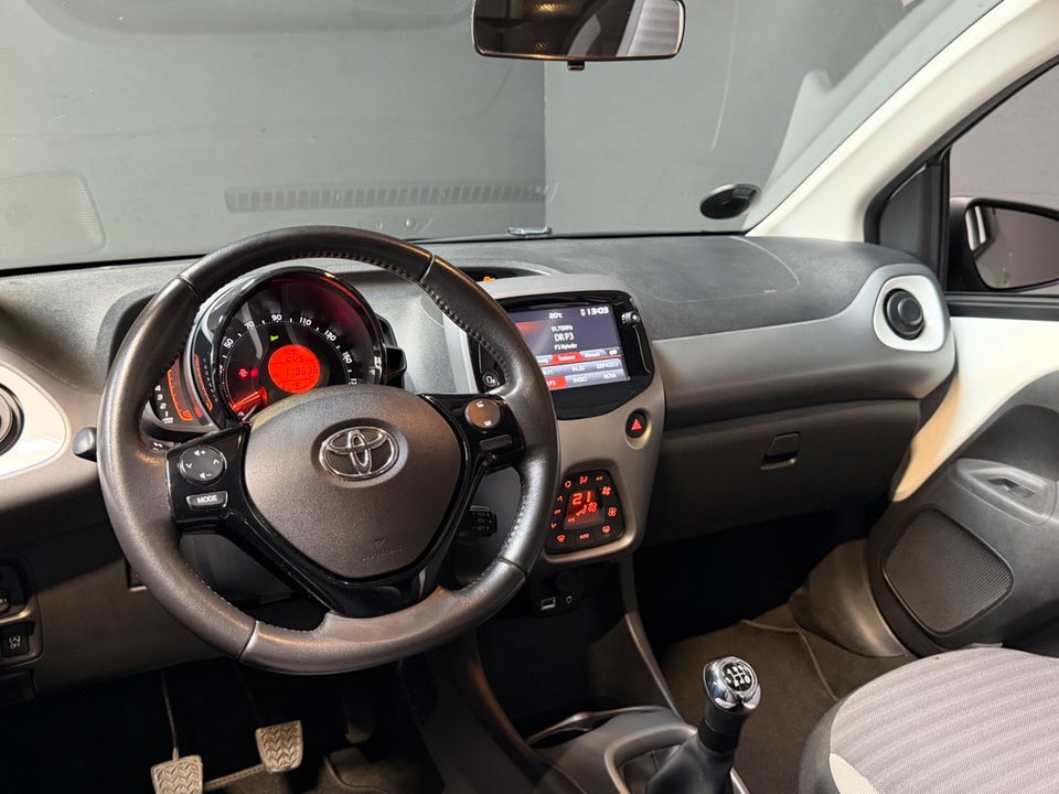 Toyota Aygo 1,0 VVT-i x-sky 5d