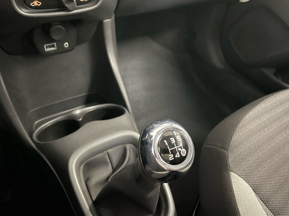 Toyota Aygo 1,0 VVT-i x-plore 5d