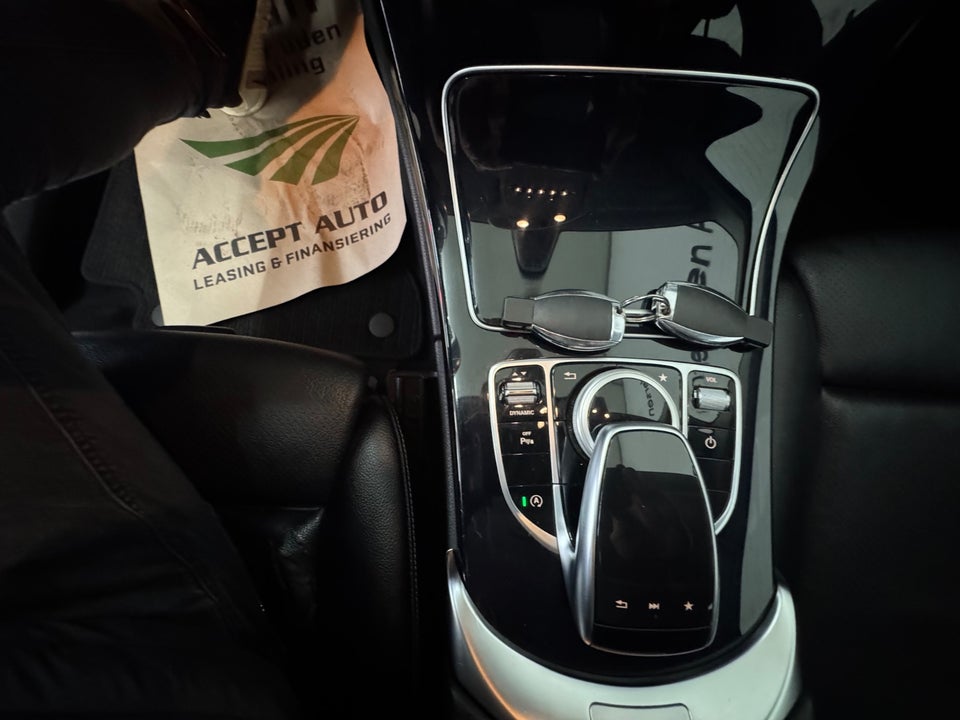 Mercedes C220 d 2,2 AMG Line stc. aut. 5d