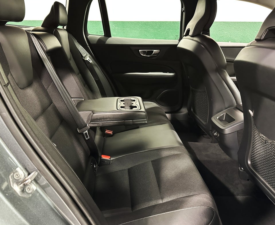 Volvo V60 2,0 D4 190 Momentum aut. 5d