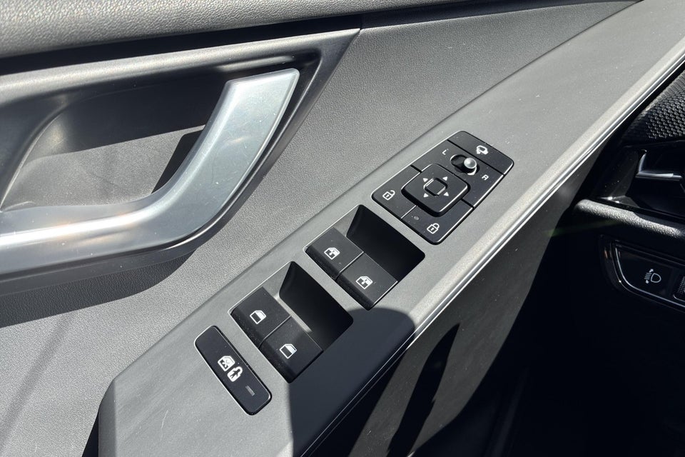 Kia Niro 64 EV Premium 5d