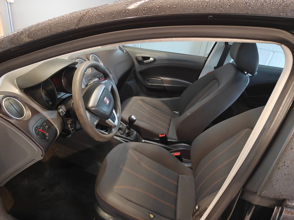 Seat Ibiza 1,4 16V Style ST 5d