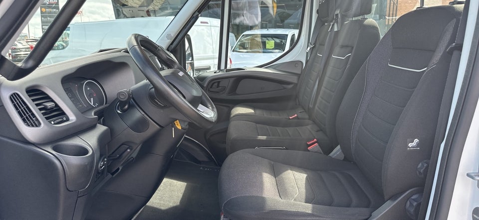 Iveco Daily 3,0 35S18 4100mm Lad AG8