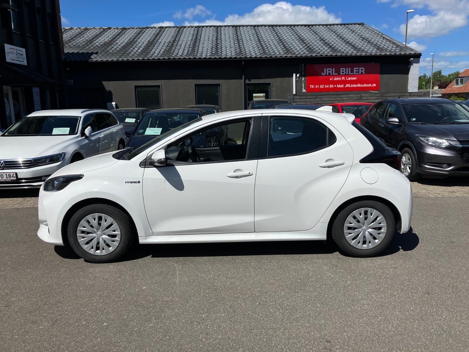 Toyota Yaris 1,5 Hybrid H1 e-CVT 5d