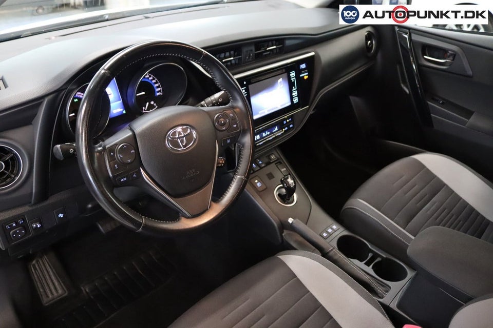 Toyota Auris 1,8 Hybrid H2+ CVT 5d
