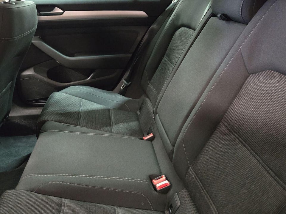 VW Passat 1,8 TSi 180 Comfortline Premium DSG 4d