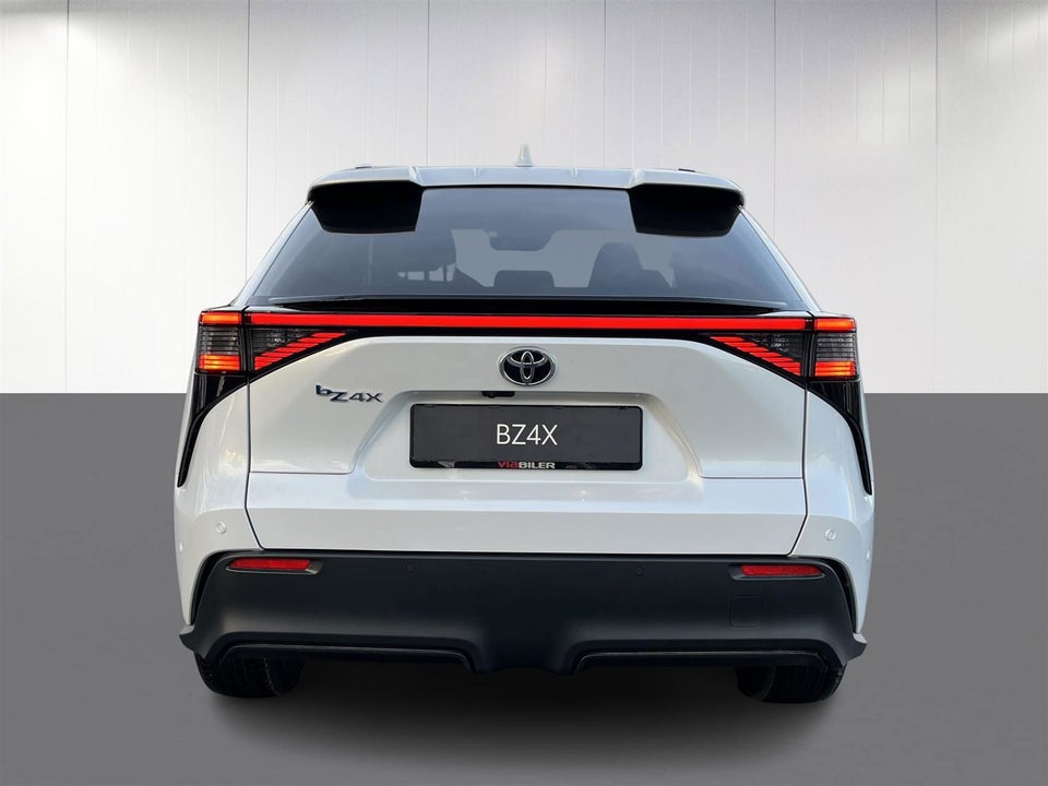 Toyota bZ4X Executive 5d