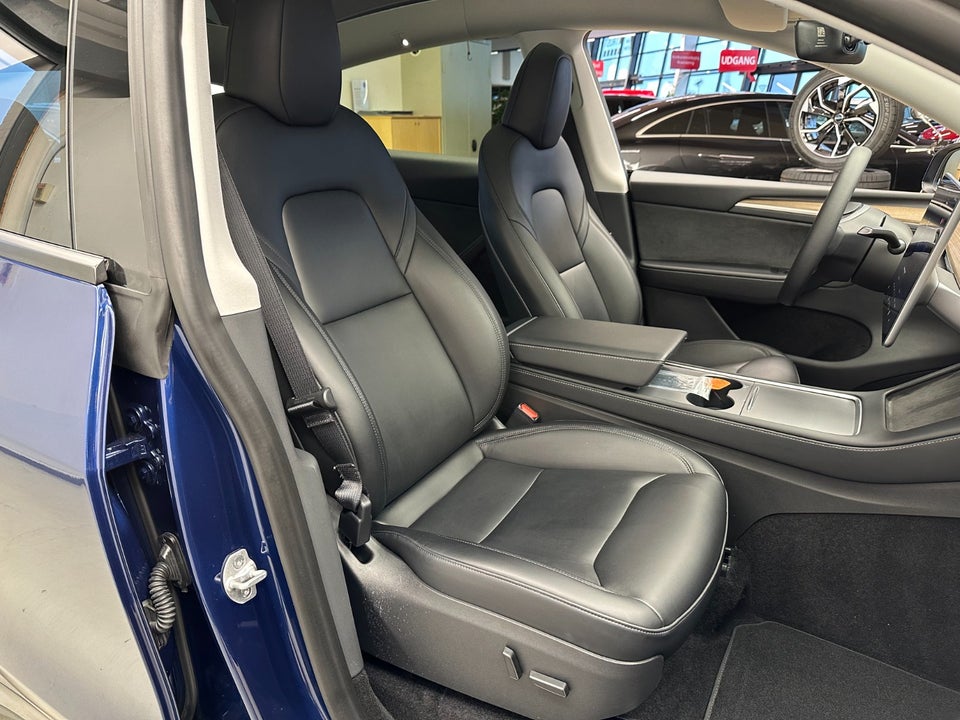 Tesla Model Y RWD 5d