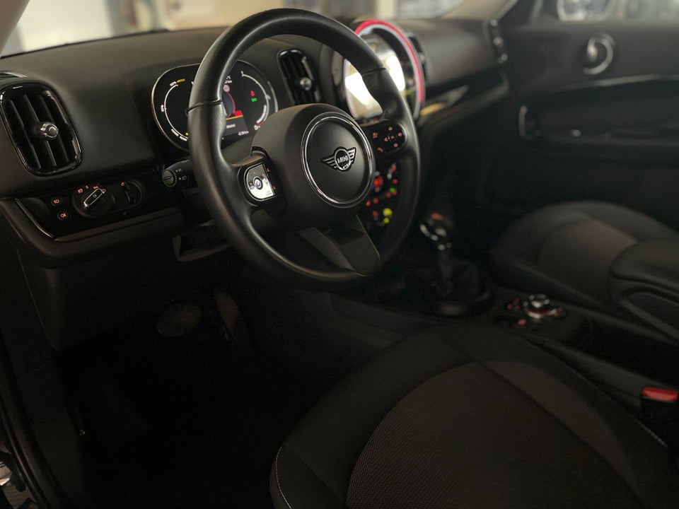 MINI Countryman Cooper SE 1,5 Essential aut. ALL4 5d