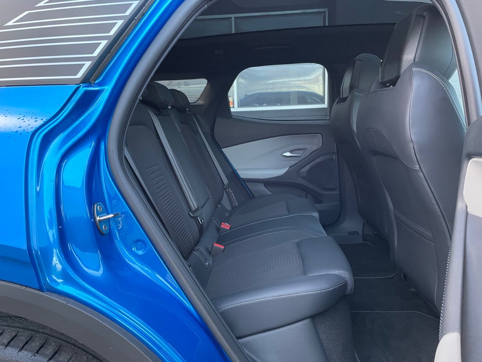 Ford Explorer 82 Premium Extended Range 5d