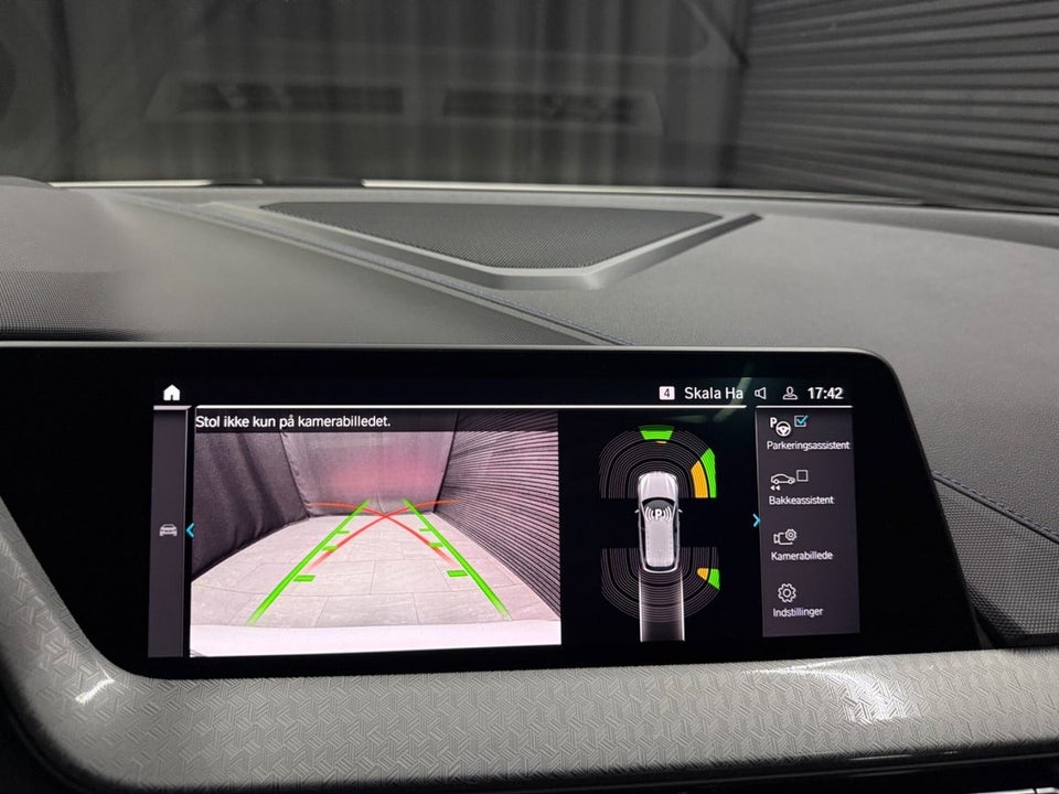 BMW M135i 2,0 Connected xDrive aut. 5d