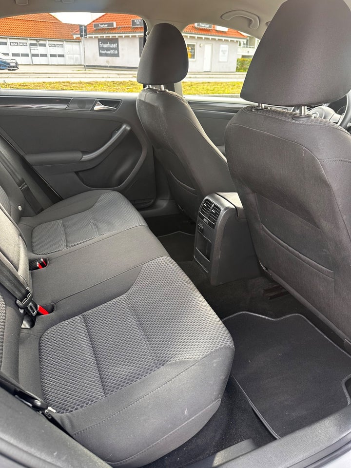 VW Jetta 1,2 TSi 105 Trendline BMT 4d