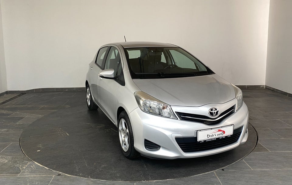 Toyota Yaris 1,0 VVT-i T1 5d