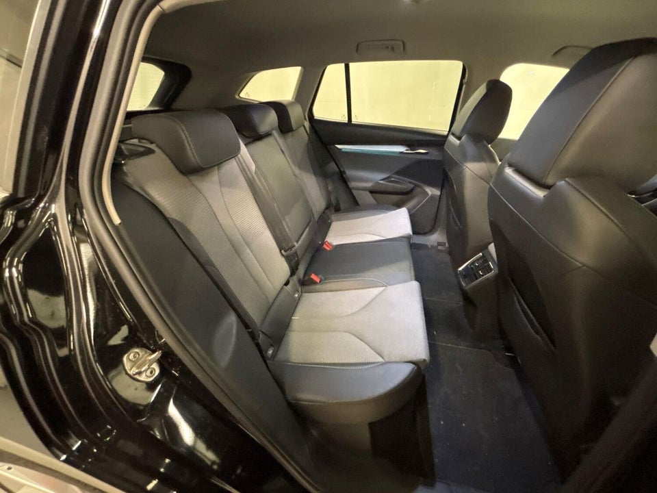 Skoda Enyaq 80x iV Plus 5d