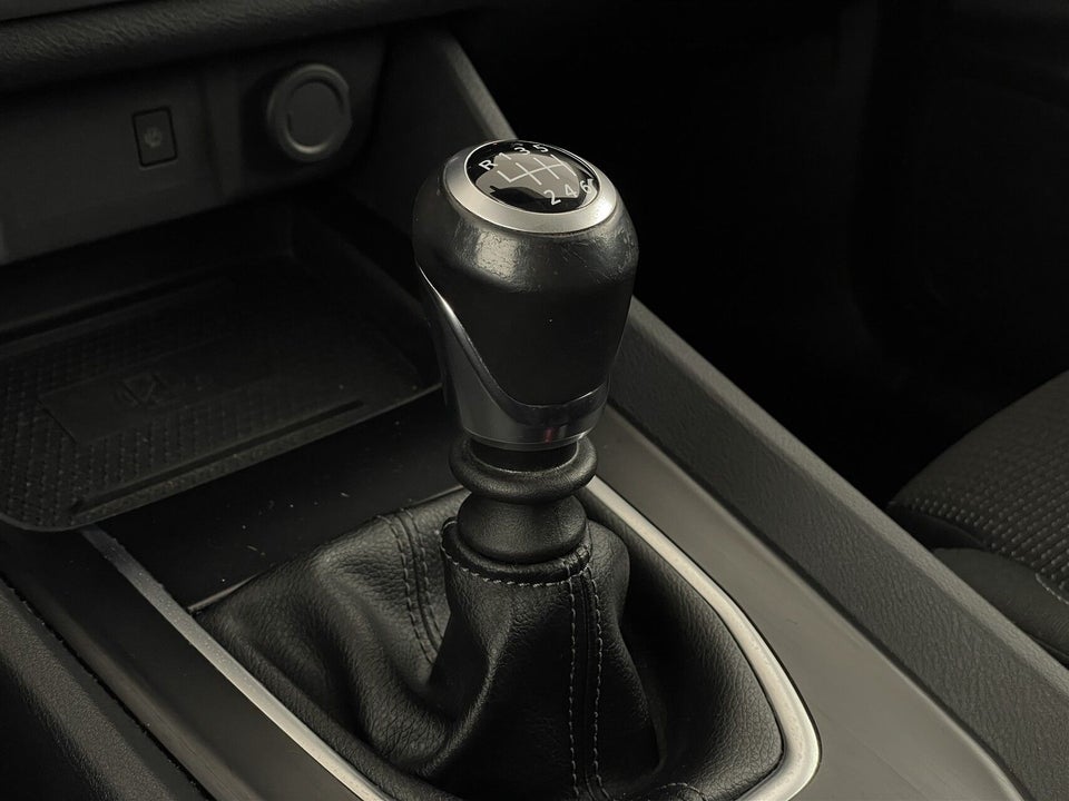 Nissan Qashqai 1,3 mHEV Acenta 5d