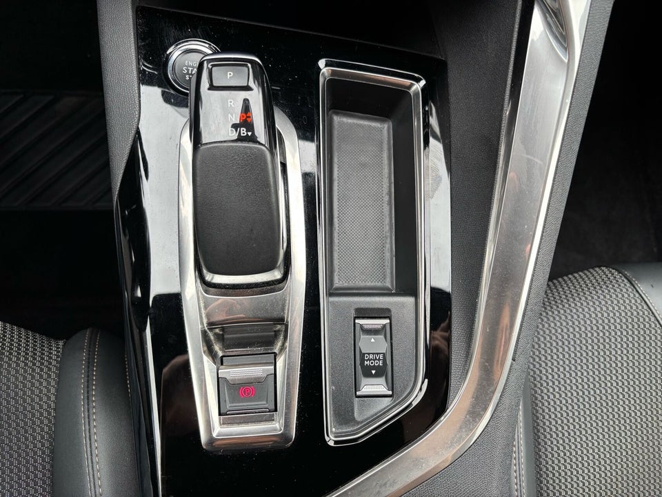Peugeot 3008 1,6 Hybrid GT Black Pack EAT8 5d