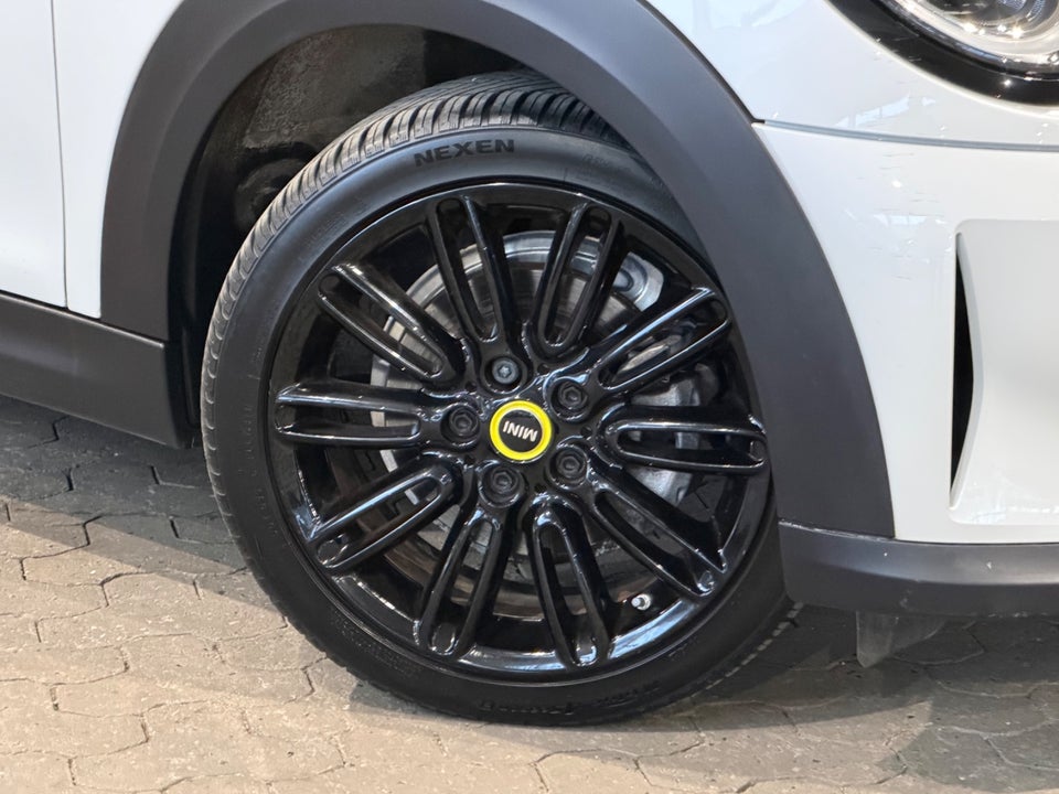 MINI Cooper SE Camden Edition 3d