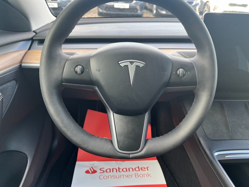 Tesla Model 3 Long Range AWD 4d