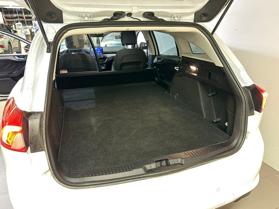 Ford Focus 1,5 EcoBlue Titanium Business stc. Van 5d