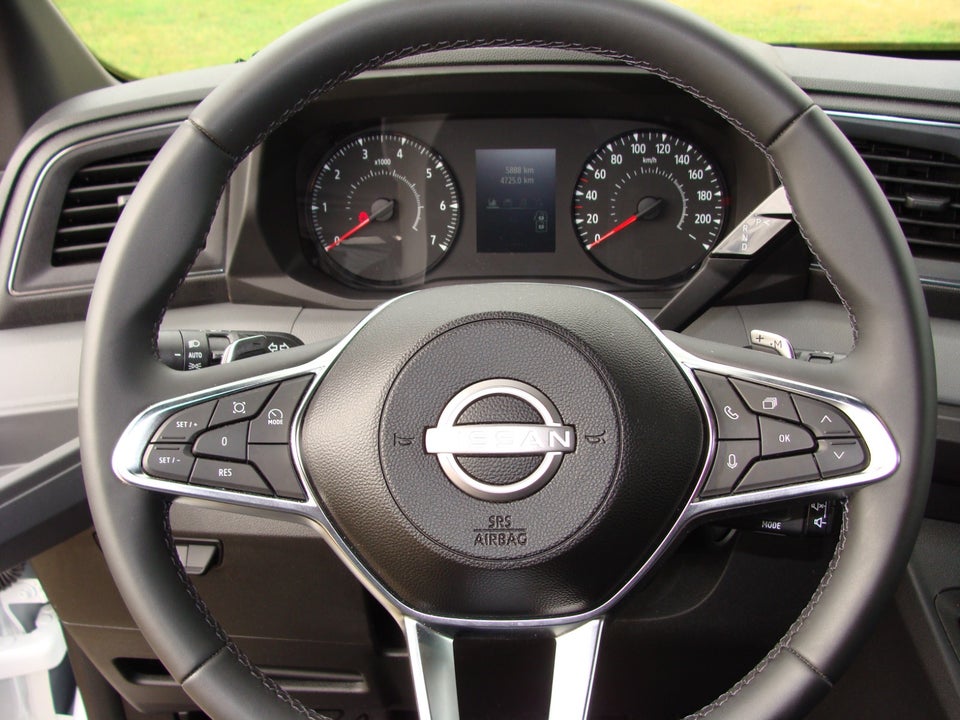 Nissan Interstar 2,0 dCi 170 L2H2 Tekna aut. Van