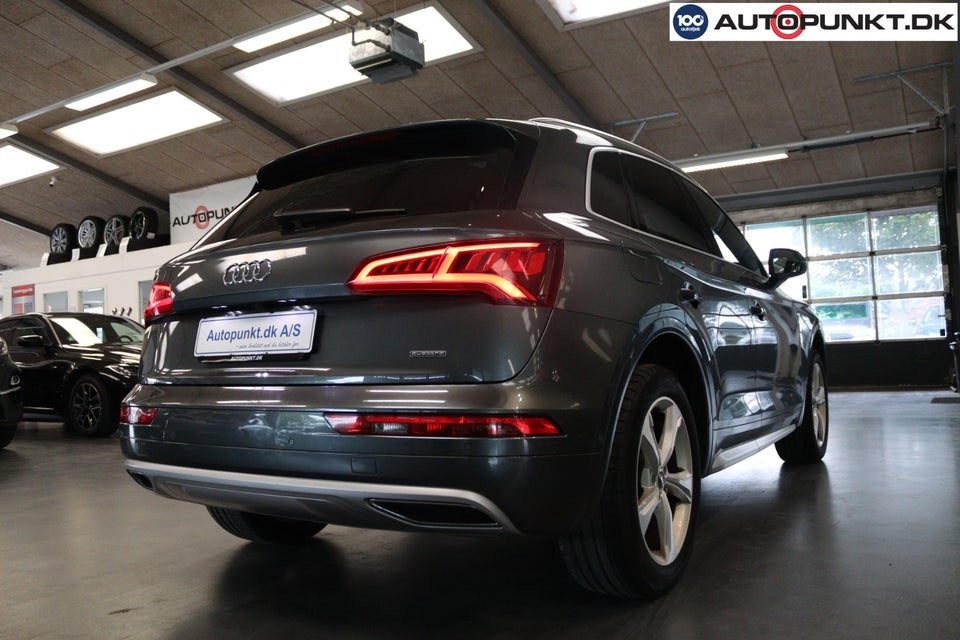 Audi Q5 2,0 TDi 190 S-line quattro S-tr. 5d