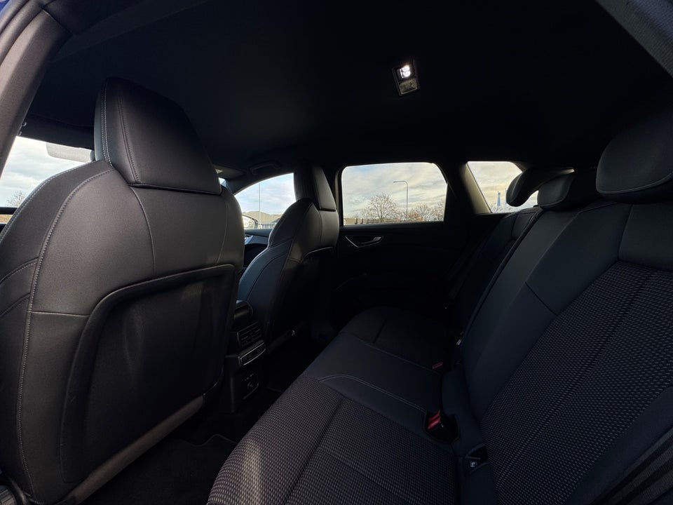 Audi Q4 e-tron 40 S-line 5d