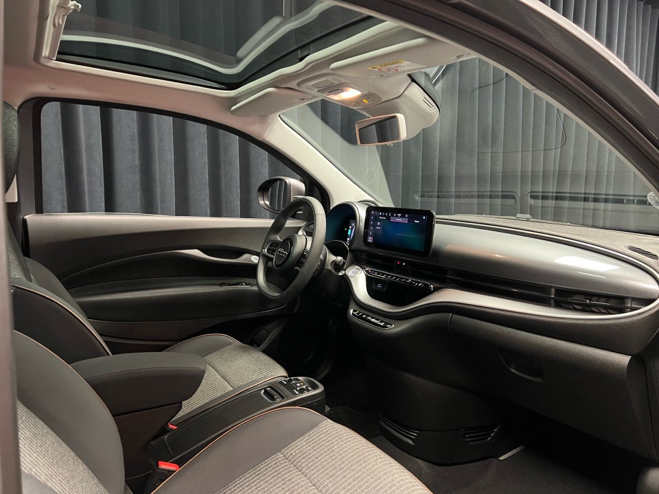 Fiat 500e 42 Icon Plus 3d