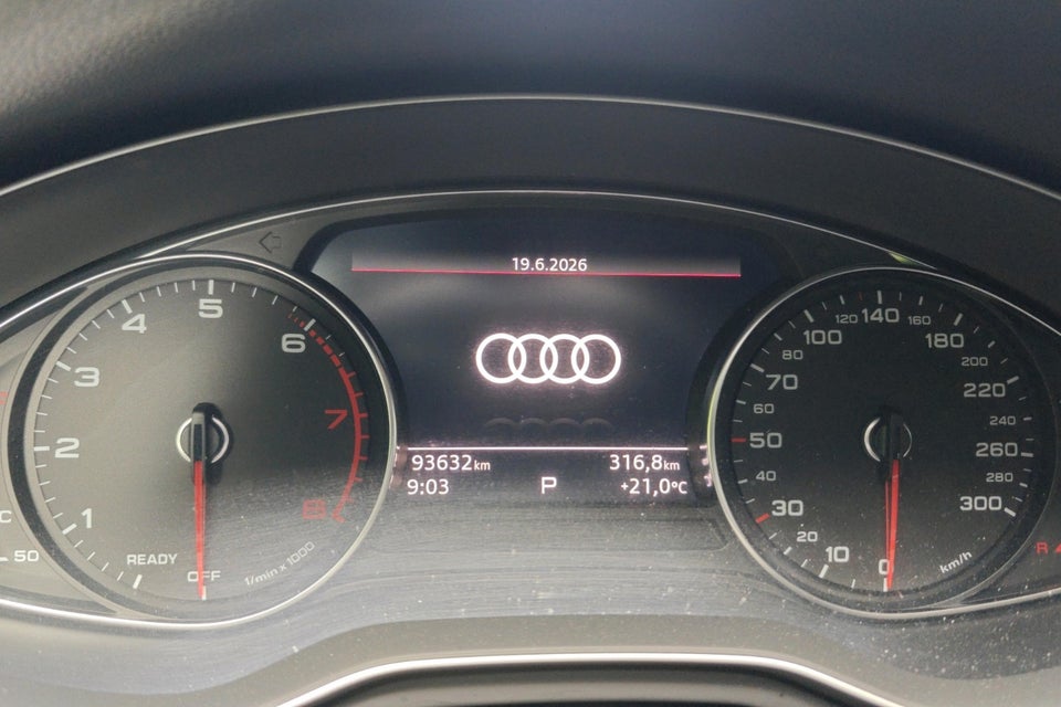 Audi A4 40 TFSi Advanced Prestige Tour plus S-tr. 4d