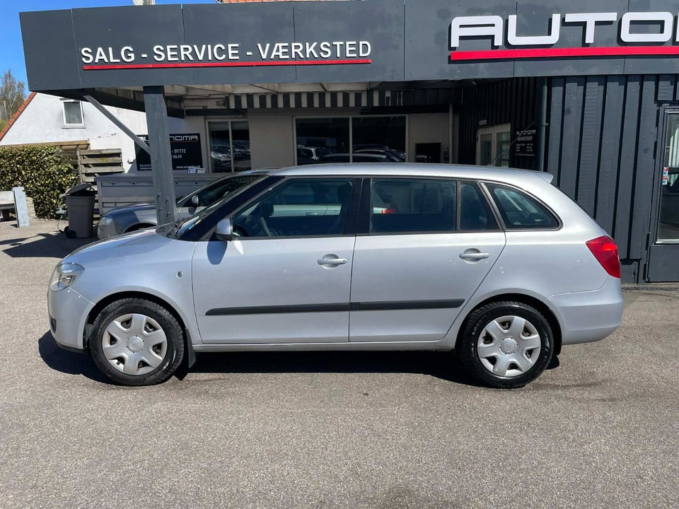 Skoda Fabia 1,4 16V Ambiente Combi 5d