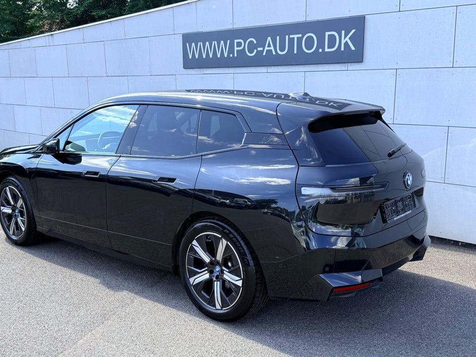 BMW iX xDrive40 Sport 5d