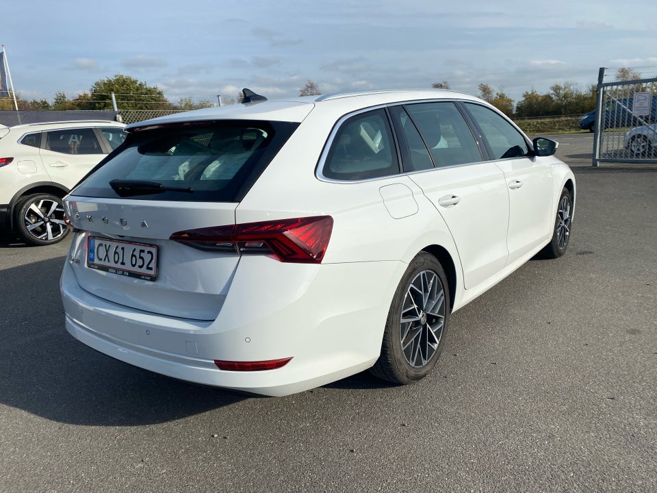 Skoda Octavia 2,0 TDi 150 First Edition Combi DSG 5d