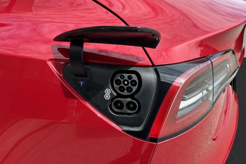 Tesla Model 3 Standard Range+ RWD 4d