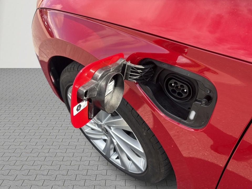 Skoda Octavia 1,4 TSi iV Ambition Combi DSG 5d