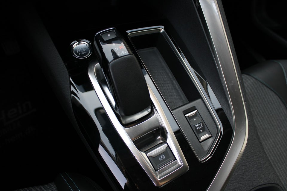Peugeot 3008 1,6 Hybrid Allure EAT8 5d