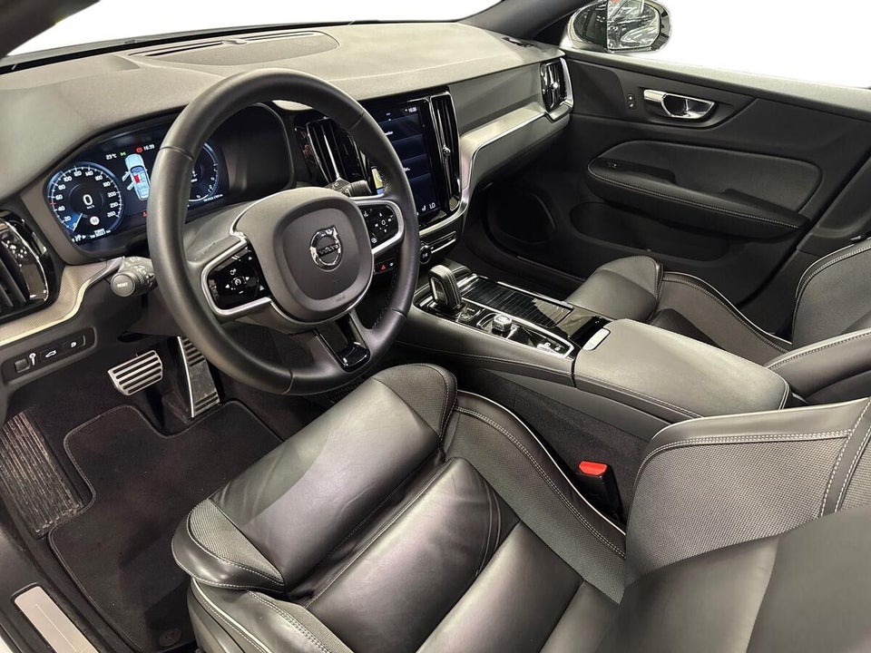 Volvo V60 2,0 T6 ReCharge R-Design aut. AWD 5d