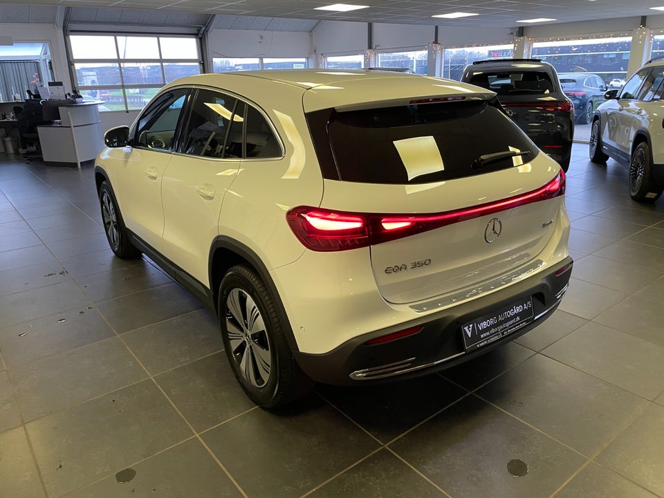 Mercedes EQA350 4Matic 5d