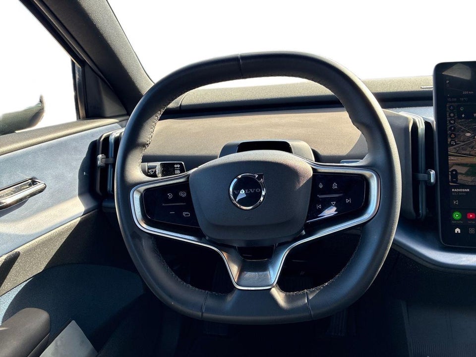 Volvo EX30 Extended Range Plus 5d