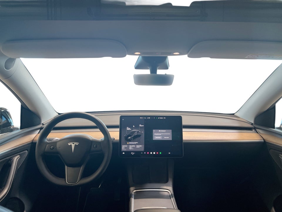 Tesla Model Y RWD 5d