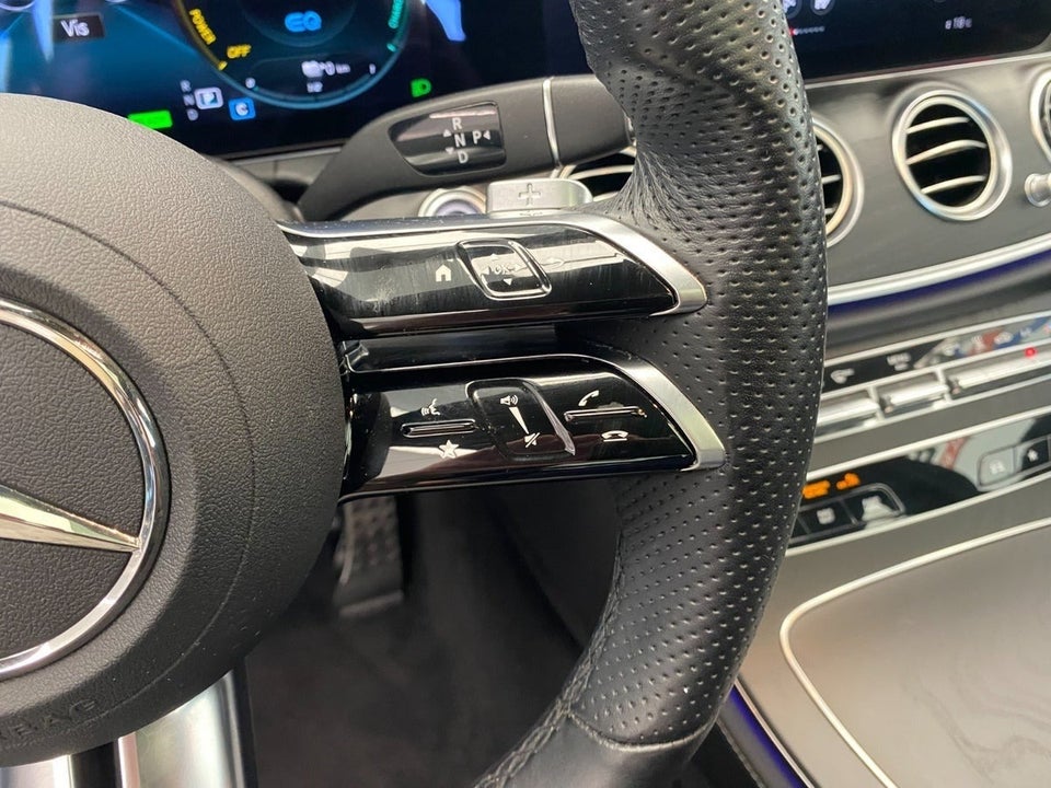 Mercedes E300 de 2,0 AMG Line stc. aut. 4Matic 5d