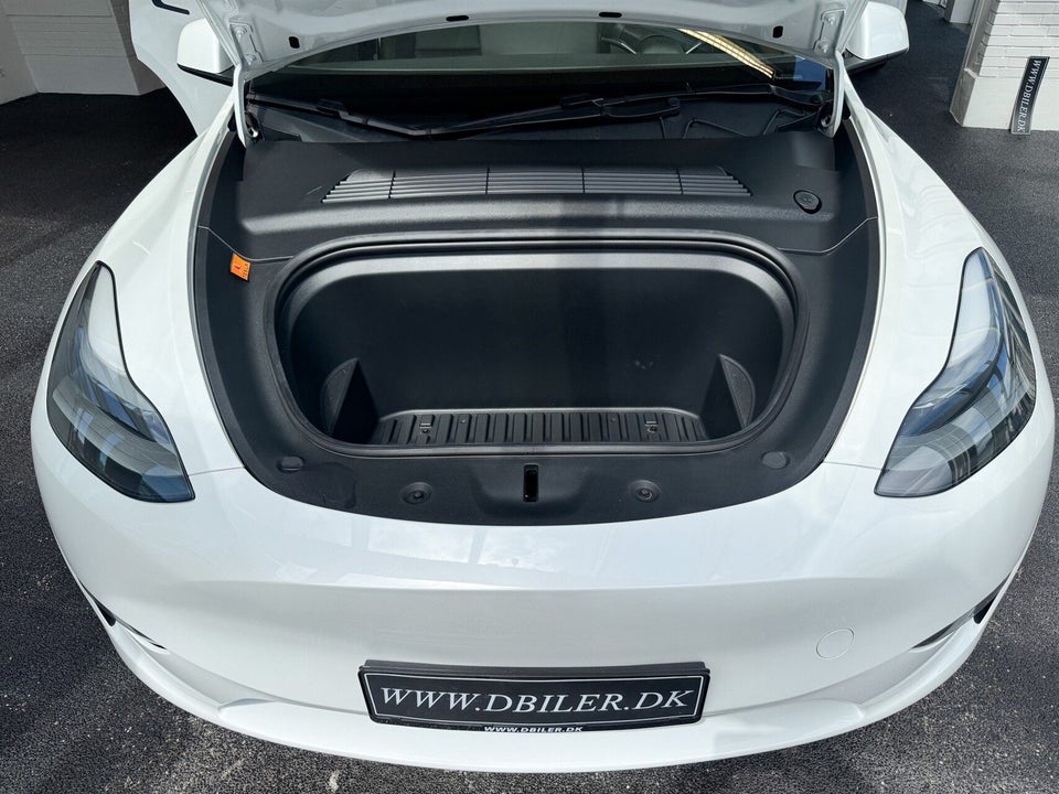Tesla Model Y Long Range AWD 5d