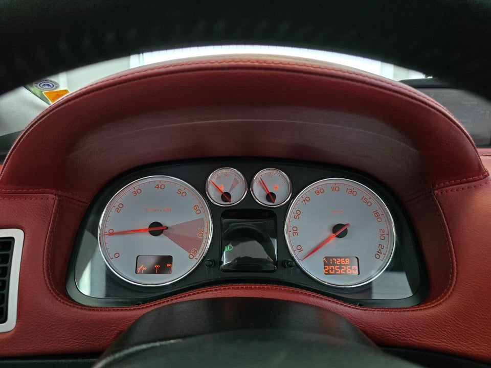 Peugeot 307 2,0 16V CC 2d