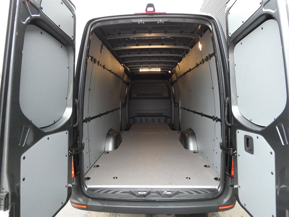 Mercedes Sprinter 317 2,0 CDi A4 Kassevogn aut. RWD